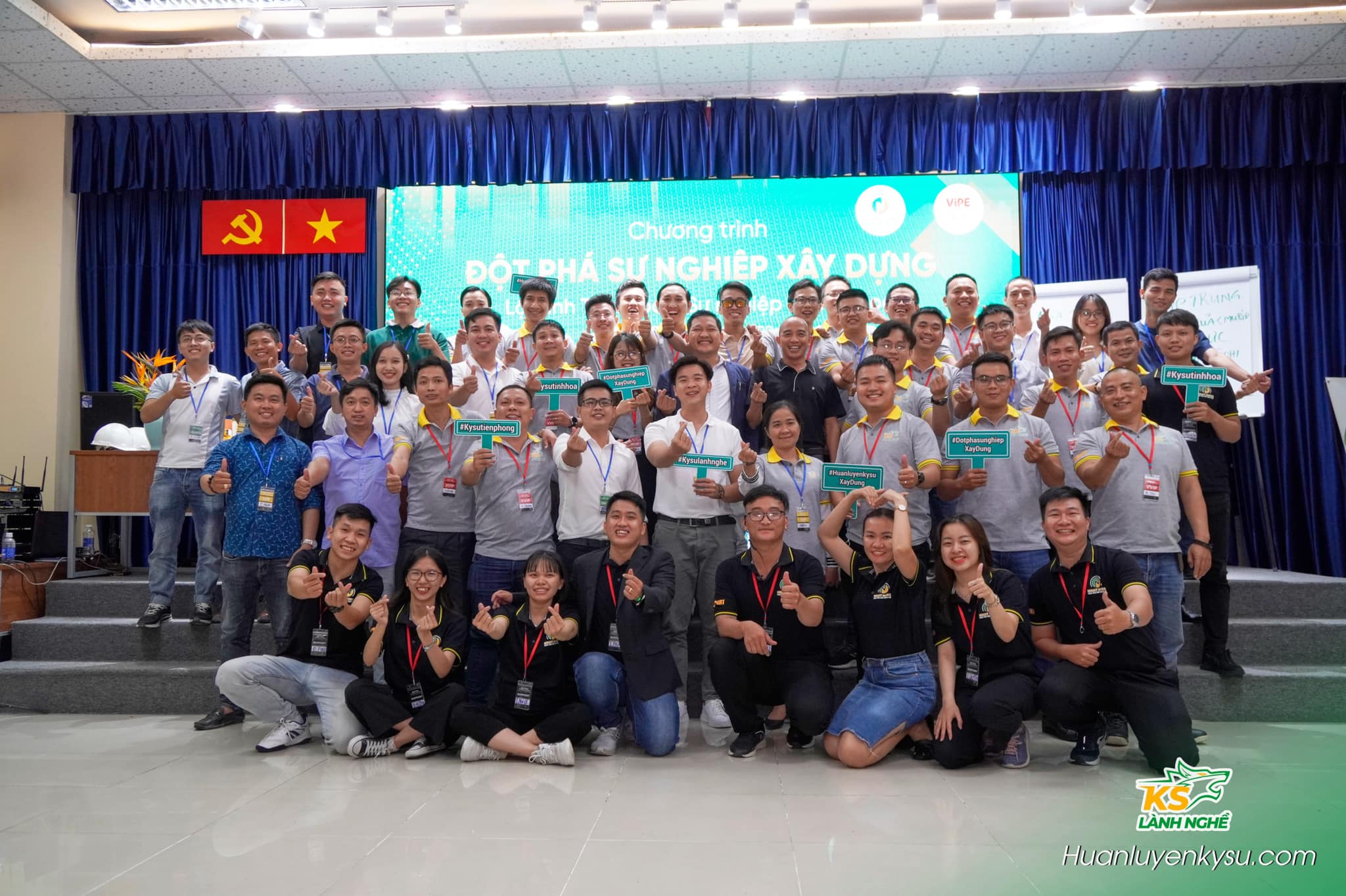 Làm dự án bám sát công việc thật